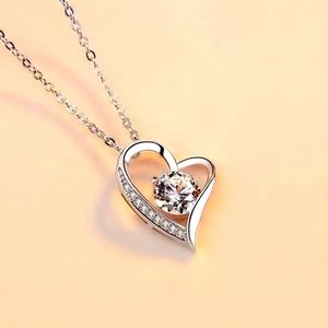 🆕 Cubic Zirconia heart pendant W/stainless steel chain